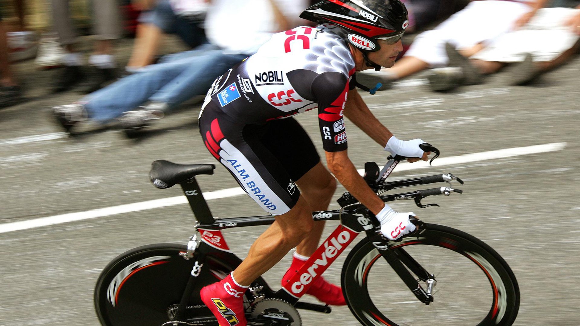 老鹰啄沉快船，东契奇欧冠接管，当统治力跨越两种篮球宇宙